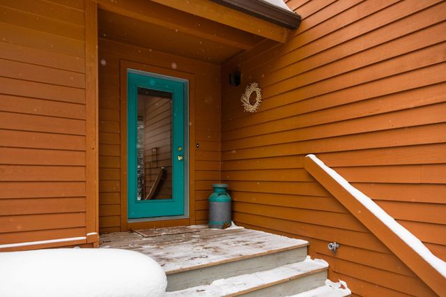 2991 Ojibwa Trail, Peninsula Twp, MI 49686