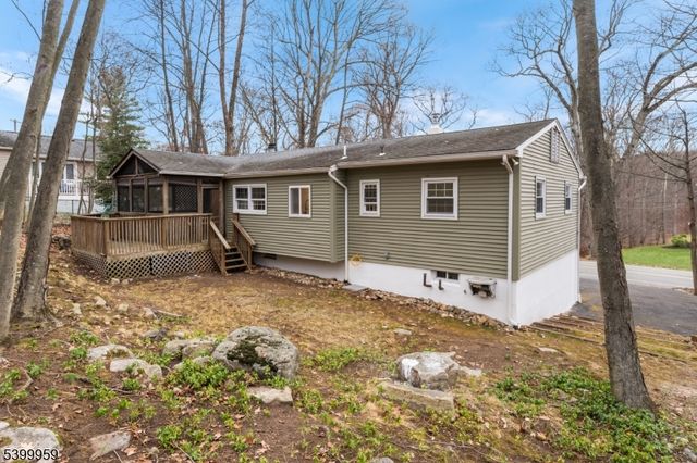 66 Sutton Trl, Hopatcong Boro, NJ 07843