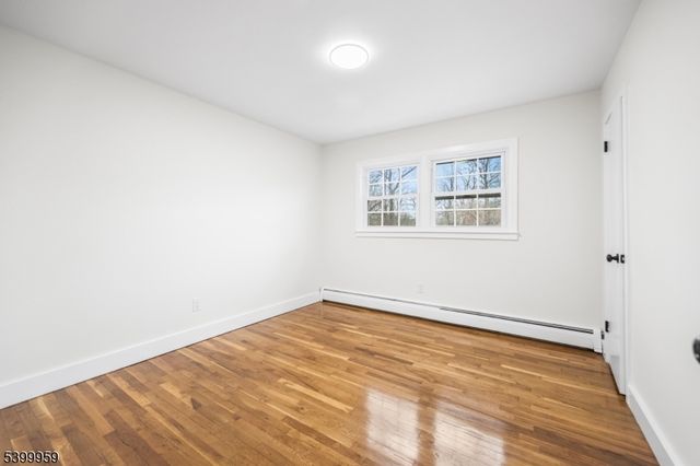 66 Sutton Trl, Hopatcong Boro, NJ 07843