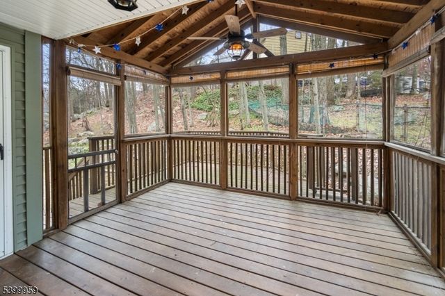 66 Sutton Trl, Hopatcong Boro, NJ 07843