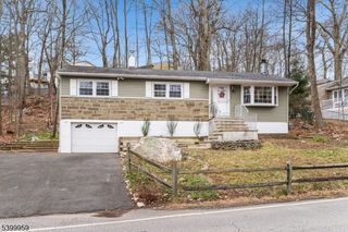 66 Sutton Trl, Hopatcong Boro, NJ 07843