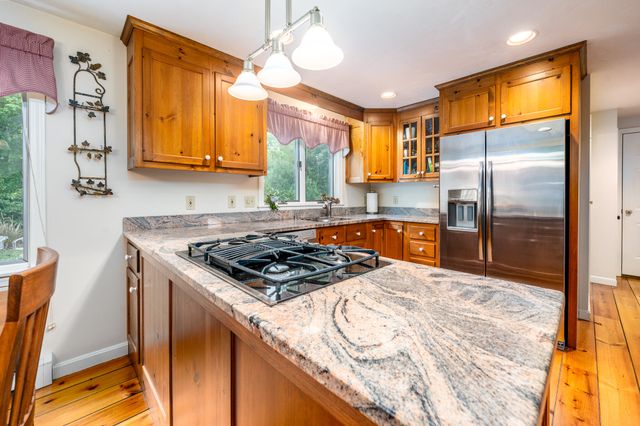19 Elmcroft Way, Yarmouth Port, MA 02675