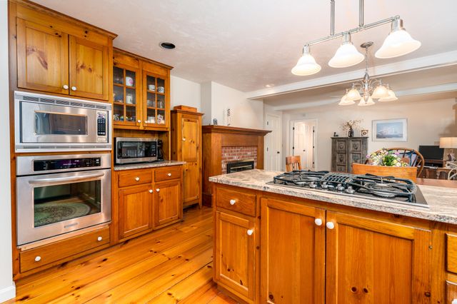 19 Elmcroft Way, Yarmouth Port, MA 02675