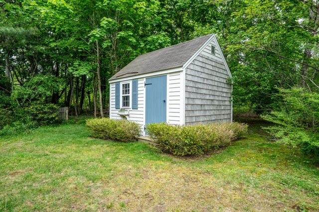 19 Elmcroft Way, Yarmouth Port, MA 02675