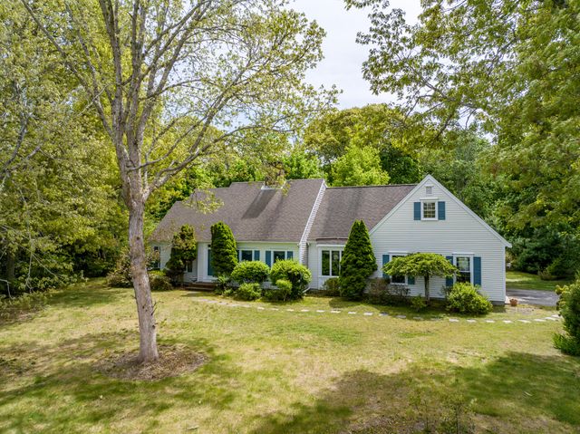 19 Elmcroft Way, Yarmouth Port, MA 02675