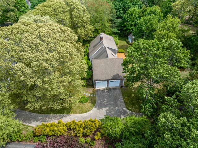 19 Elmcroft Way, Yarmouth Port, MA 02675