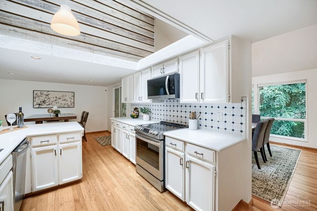 15301 SE 48th Drive, Bellevue, WA 98006