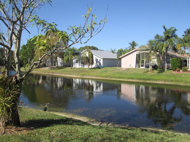 2866 Waters Edge Circle, Greenacres, FL 33413
