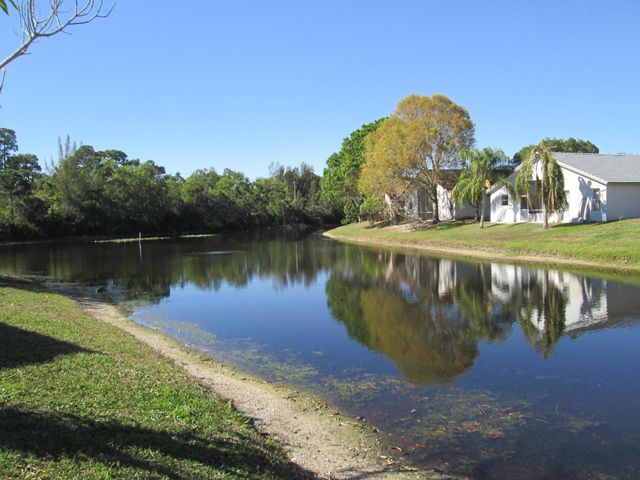 2866 Waters Edge Circle, Greenacres, FL 33413