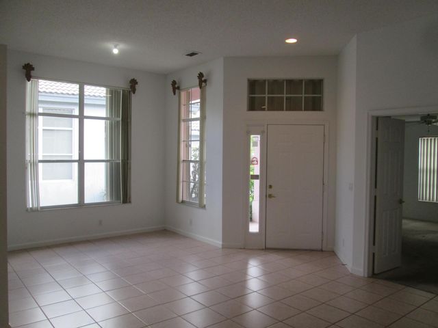 2866 Waters Edge Circle, Greenacres, FL 33413