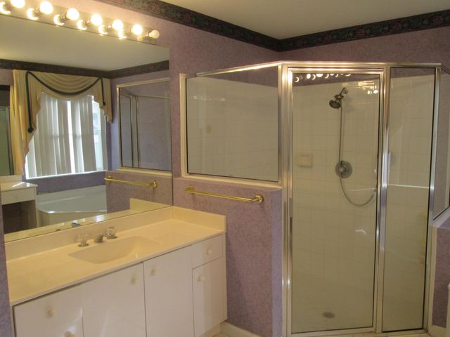 2866 Waters Edge Circle, Greenacres, FL 33413