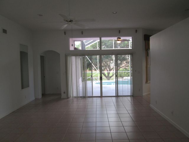 2866 Waters Edge Circle, Greenacres, FL 33413