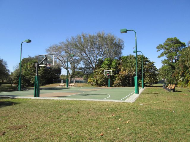 2866 Waters Edge Circle, Greenacres, FL 33413