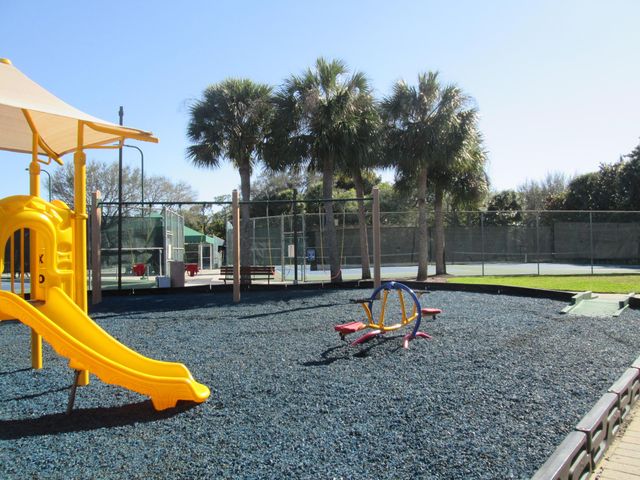 2866 Waters Edge Circle, Greenacres, FL 33413