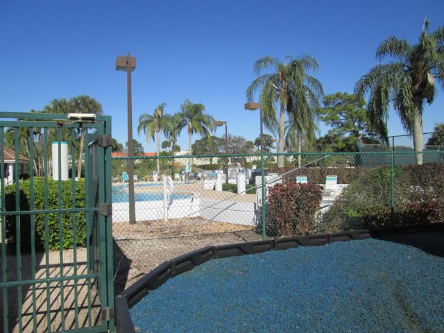 2866 Waters Edge Circle, Greenacres, FL 33413