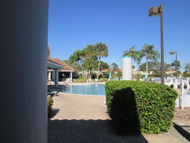 2866 Waters Edge Circle, Greenacres, FL 33413