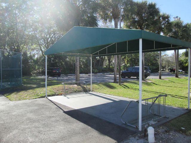 2866 Waters Edge Circle, Greenacres, FL 33413