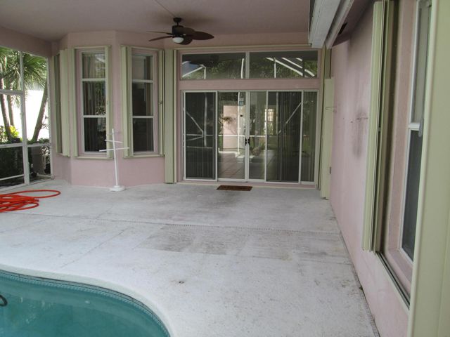 2866 Waters Edge Circle, Greenacres, FL 33413