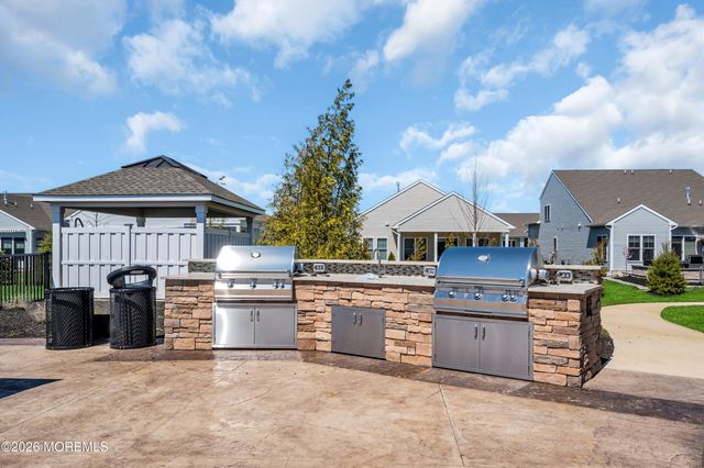49 Pasture Drive, Farmingdale, NJ 07727