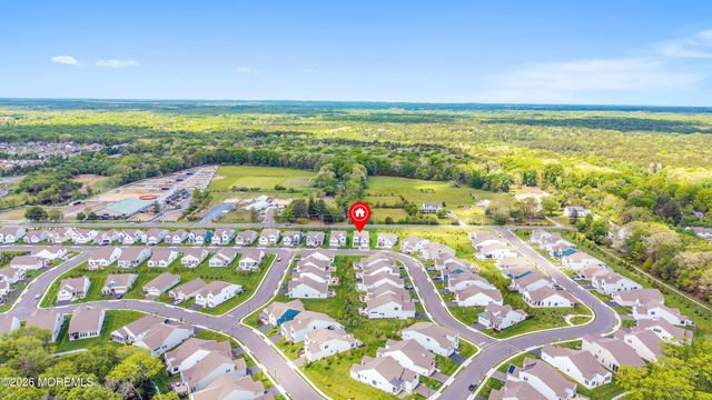 49 Pasture Drive, Farmingdale, NJ 07727