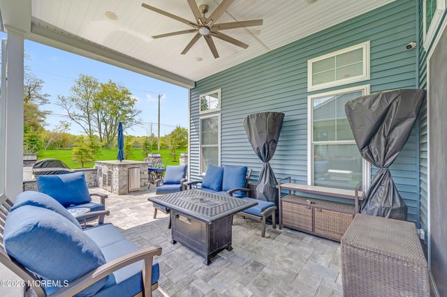 49 Pasture Drive, Farmingdale, NJ 07727