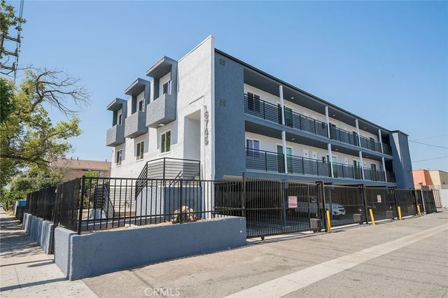 6745 Laurel Canyon 205, North Hollywood, CA 91606