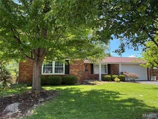 2941 Elmcrest Drive, St Charles, MO 63301