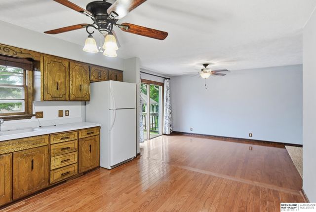 715 S 212th Street, Elkhorn, NE 68022