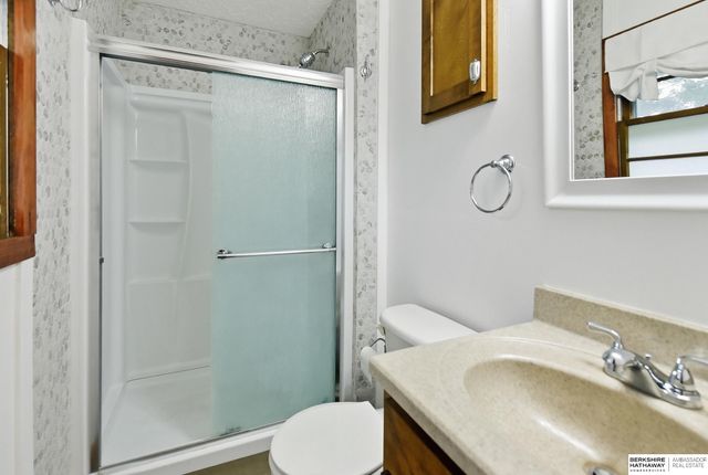 715 S 212th Street, Elkhorn, NE 68022