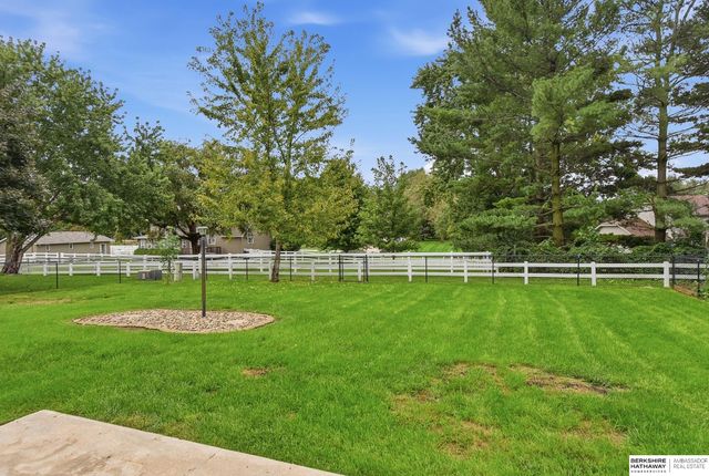 715 S 212th Street, Elkhorn, NE 68022