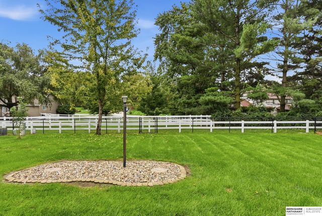 715 S 212th Street, Elkhorn, NE 68022