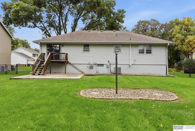 715 S 212th Street, Elkhorn, NE 68022