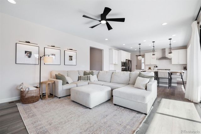 8927 Swan River Street, Littleton, CO 80125