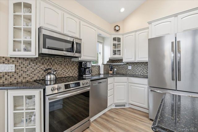 29 Acme Avenue, Bethpage, NY 11714