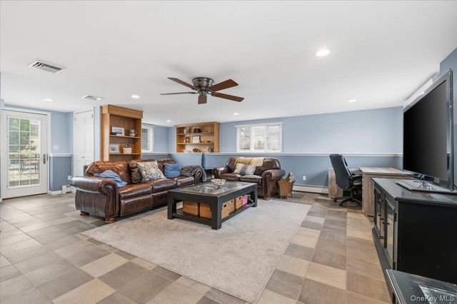 29 Acme Avenue, Bethpage, NY 11714