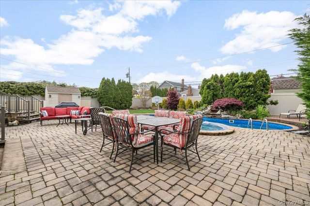 29 Acme Avenue, Bethpage, NY 11714