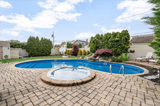 29 Acme Avenue, Bethpage, NY 11714