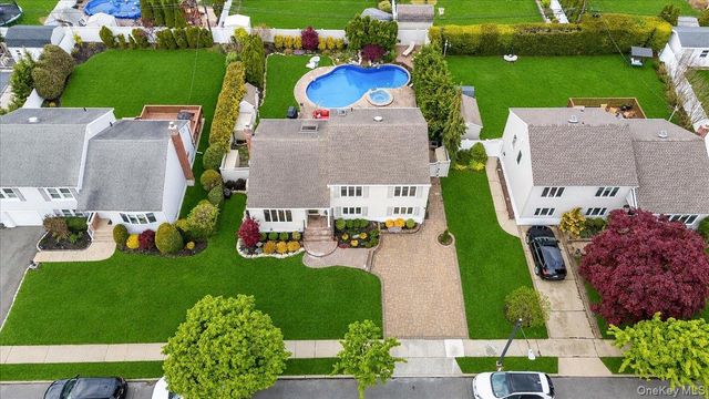 29 Acme Avenue, Bethpage, NY 11714