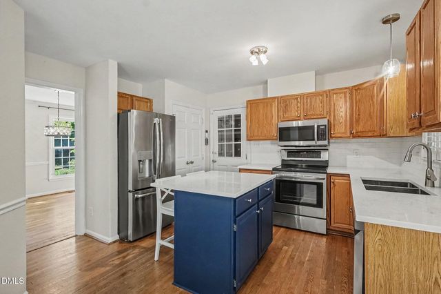 203 Silvercliff Trail, Cary, NC 27513