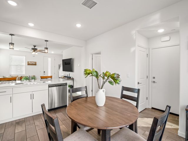 2003 N Hammel Lane, Clovis, CA 93619