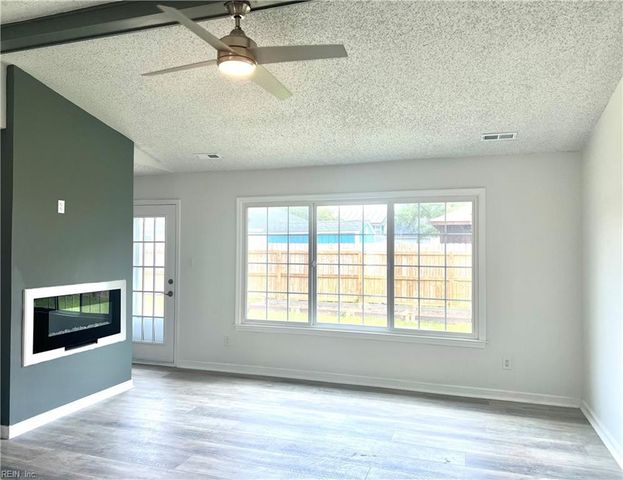 1060 Wasserman DR, Virginia Beach, VA 23454