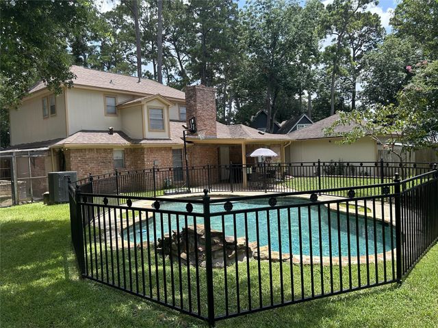 11814 Golden Pine Drive, Houston, TX 77070