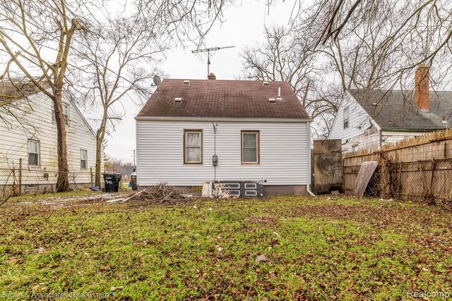 9012 Pierson Street, Detroit, MI 48228