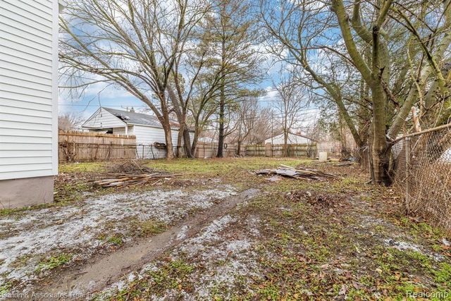 9012 Pierson Street, Detroit, MI 48228
