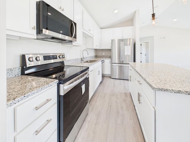 17775 Empire Trail, Lakeville, MN 55044