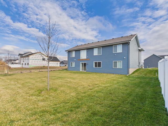 17775 Empire Trail, Lakeville, MN 55044