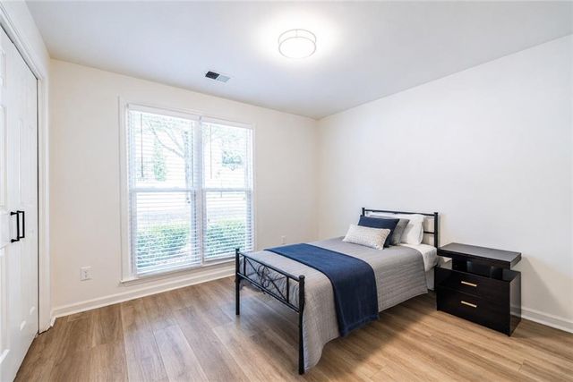 105 River Terrace Point, Roswell, GA 30076