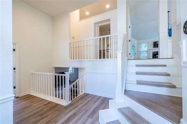 105 River Terrace Point, Roswell, GA 30076