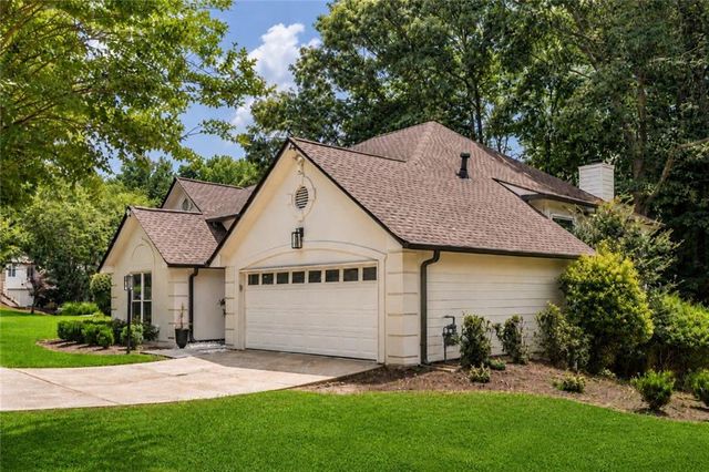 105 River Terrace Point, Roswell, GA 30076