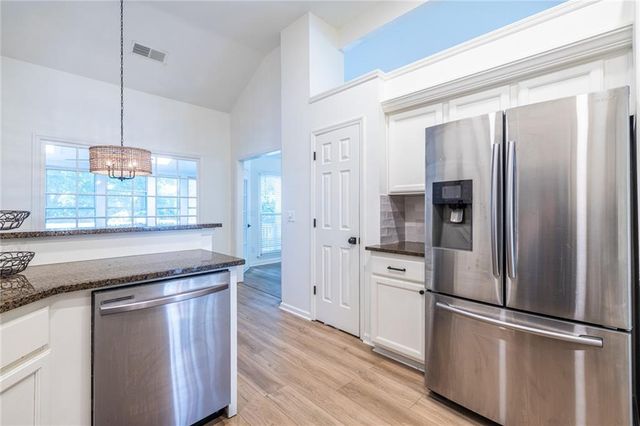 105 River Terrace Point, Roswell, GA 30076